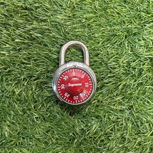 Supreme Men's multi Accessory